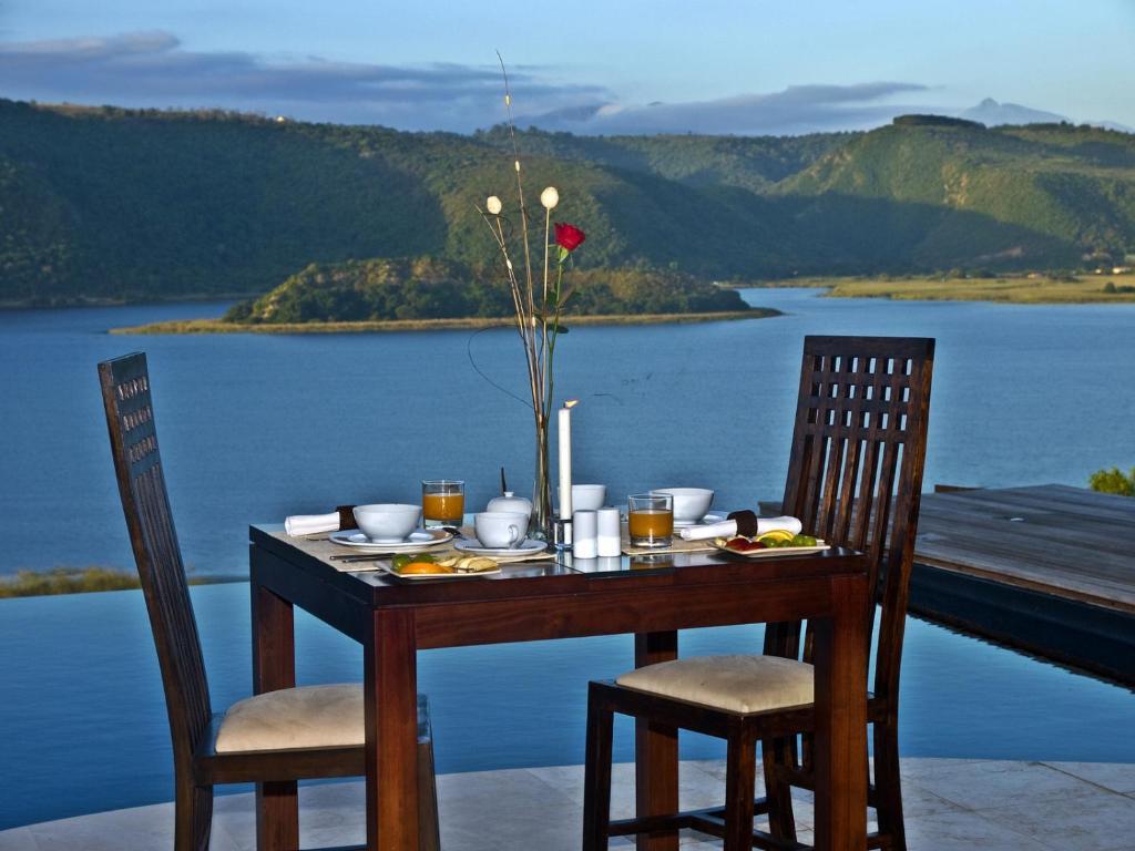 Lodge On The Lake And Wellness Spa وايلدرنيس المظهر الخارجي الصورة