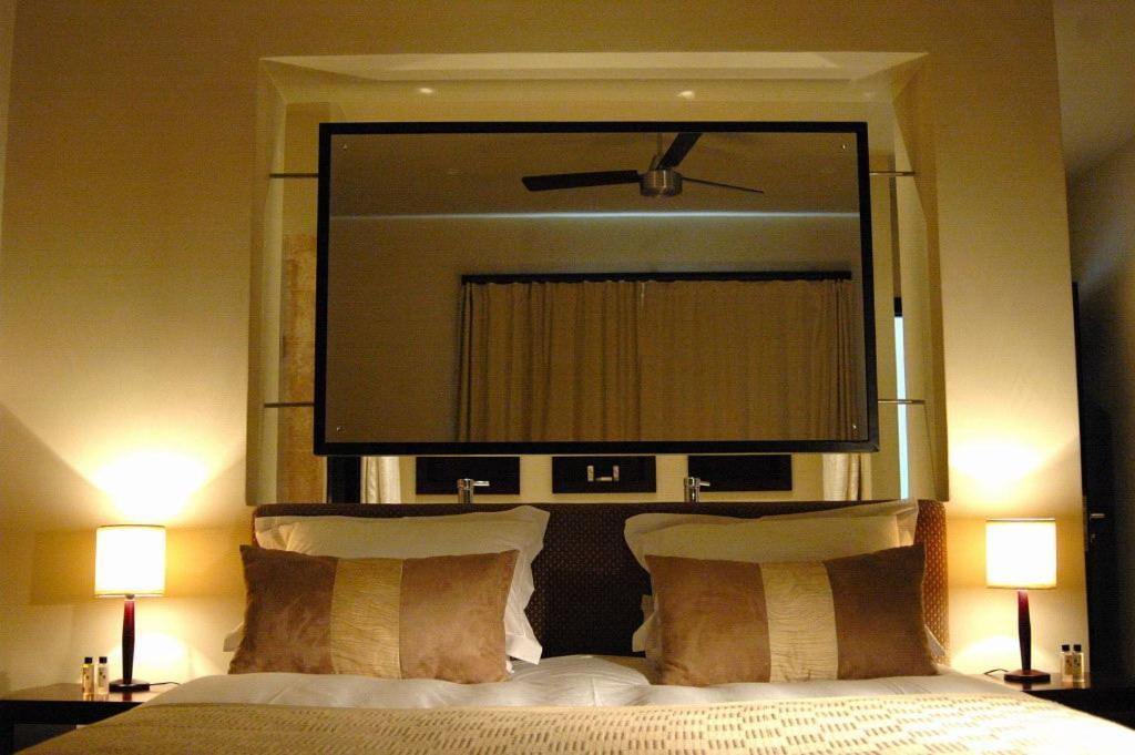 Lodge On The Lake And Wellness Spa وايلدرنيس الغرفة الصورة