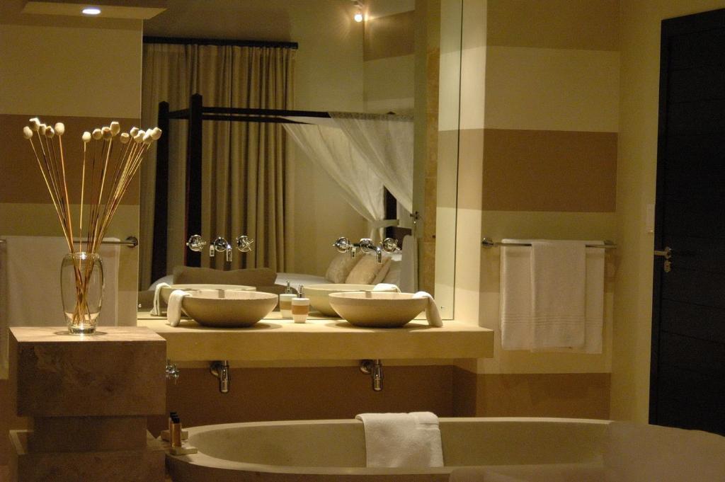 Lodge On The Lake And Wellness Spa وايلدرنيس الغرفة الصورة
