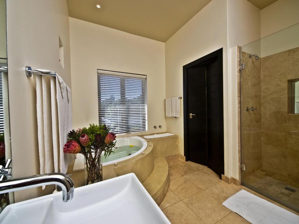 Lodge On The Lake And Wellness Spa وايلدرنيس الغرفة الصورة